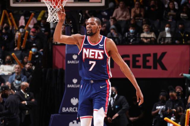 开云体育五大联赛-杜登62分不敌快艇三队 篮网自食其果首遭连败